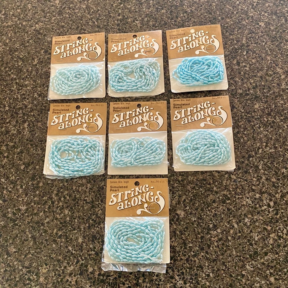 String-Alongs Simulated Pearl Craft String - Light Blue 7 packets - Picture 2 of 3